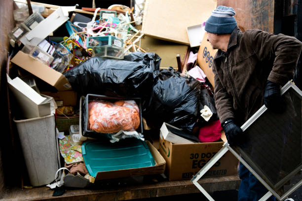 Best Garage Cleanout  in Fairmont, IL